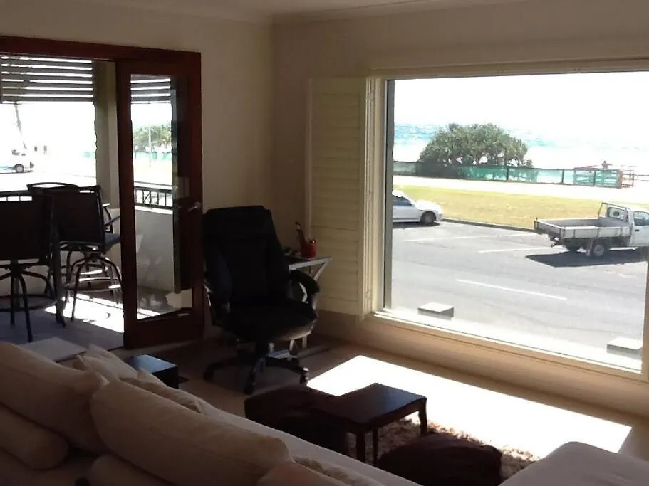 Apartment Beachfront Miami 2 Bdr Easy Living Views Views!!!! Gold Coast Australia