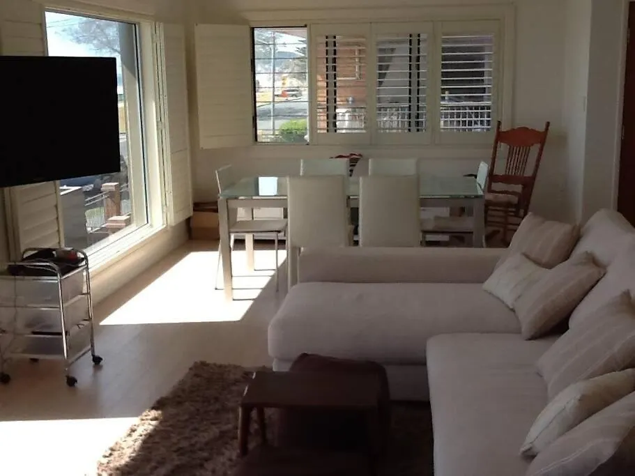 Beachfront Miami 2 Bdr Easy Living Views Views!!!! Gold Coast Apartment