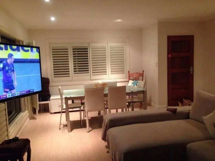 Beachfront Miami 2 Bdr Easy Living Views Views!!!! Gold Coast Apartment