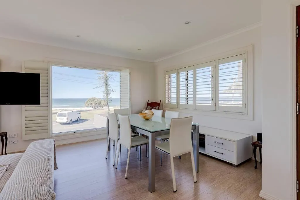 Beachfront Miami 2 Bdr Easy Living Views Views!!!! Gold Coast Australia